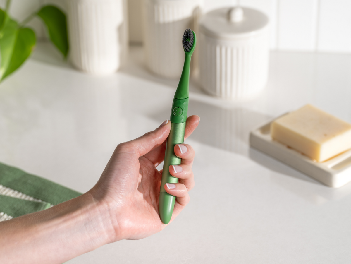 Color: Lime Light; Electric toothbrush