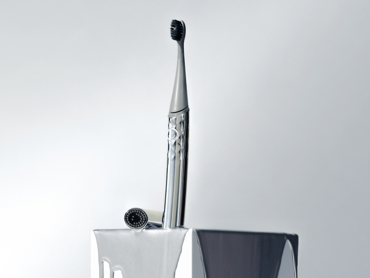 Color: Platinum Silver