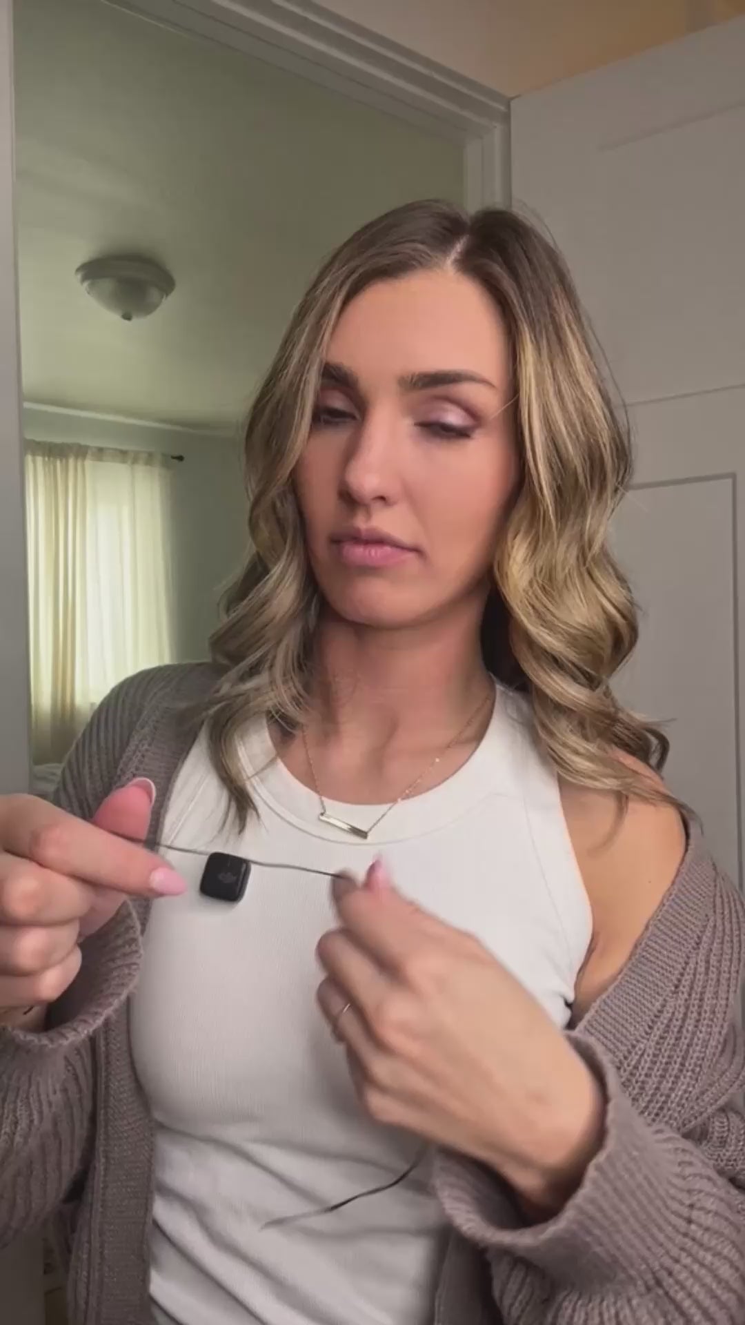 Load video: Mint Eucalyptus Expanding Floss