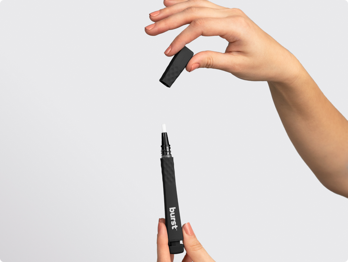 Color: Black; teeth whitening pen